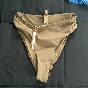 NWT Skims mid waist bottoms